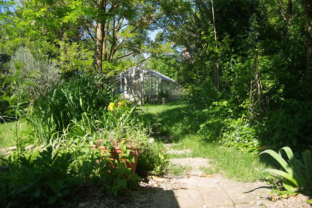 Le Clos De L'Ambre Divajeu Bed & Breakfast